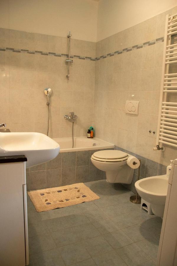 Ferienwohnung Un'Oasi Di Pace Agrate Brianza Exterior foto